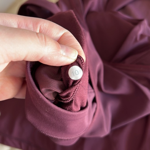 Lululemon tank with attached bra - Picture 4 of 4